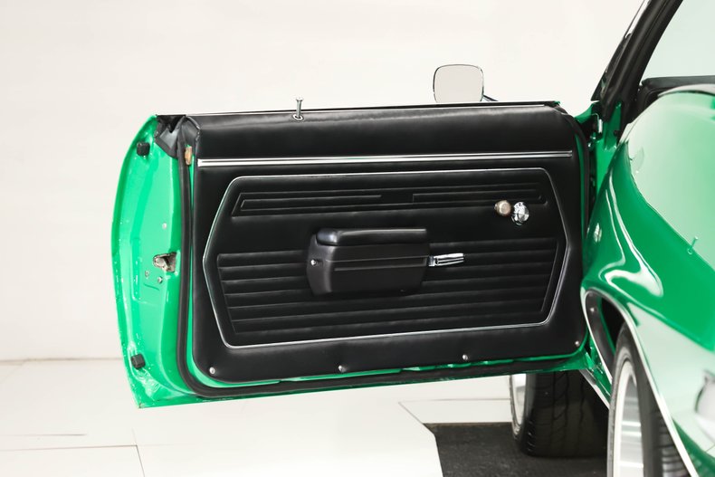 Chevrolet-Camaro-1969-Rally-Green-Black-12