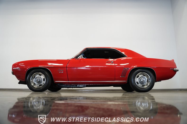 Chevrolet-Camaro-1969-Red-Black-1