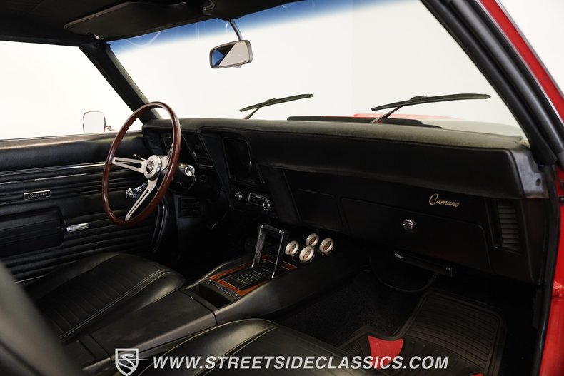 Chevrolet-Camaro-1969-Red-Black-28