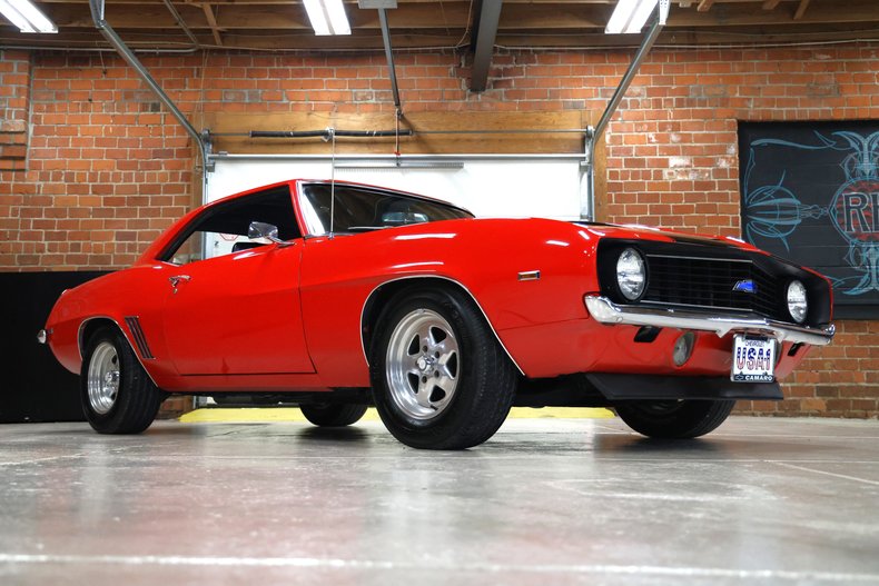 Chevrolet-Camaro-1969-Red-Black-3