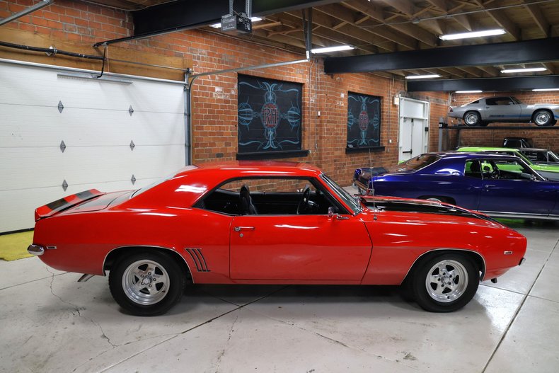 Chevrolet-Camaro-1969-Red-Black-9