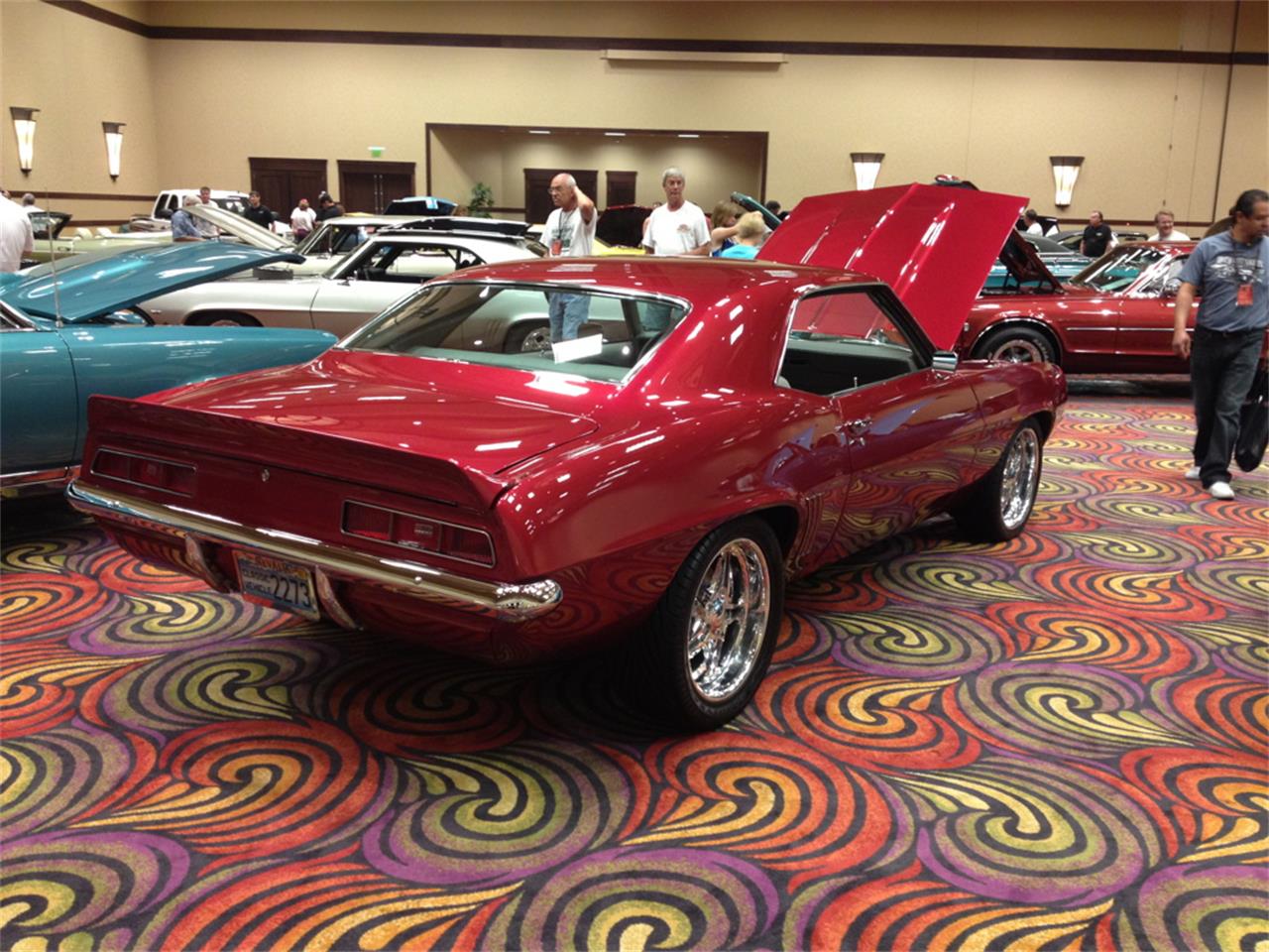 Chevrolet-Camaro-1969-Red-Crimson-pearl-Gray-11