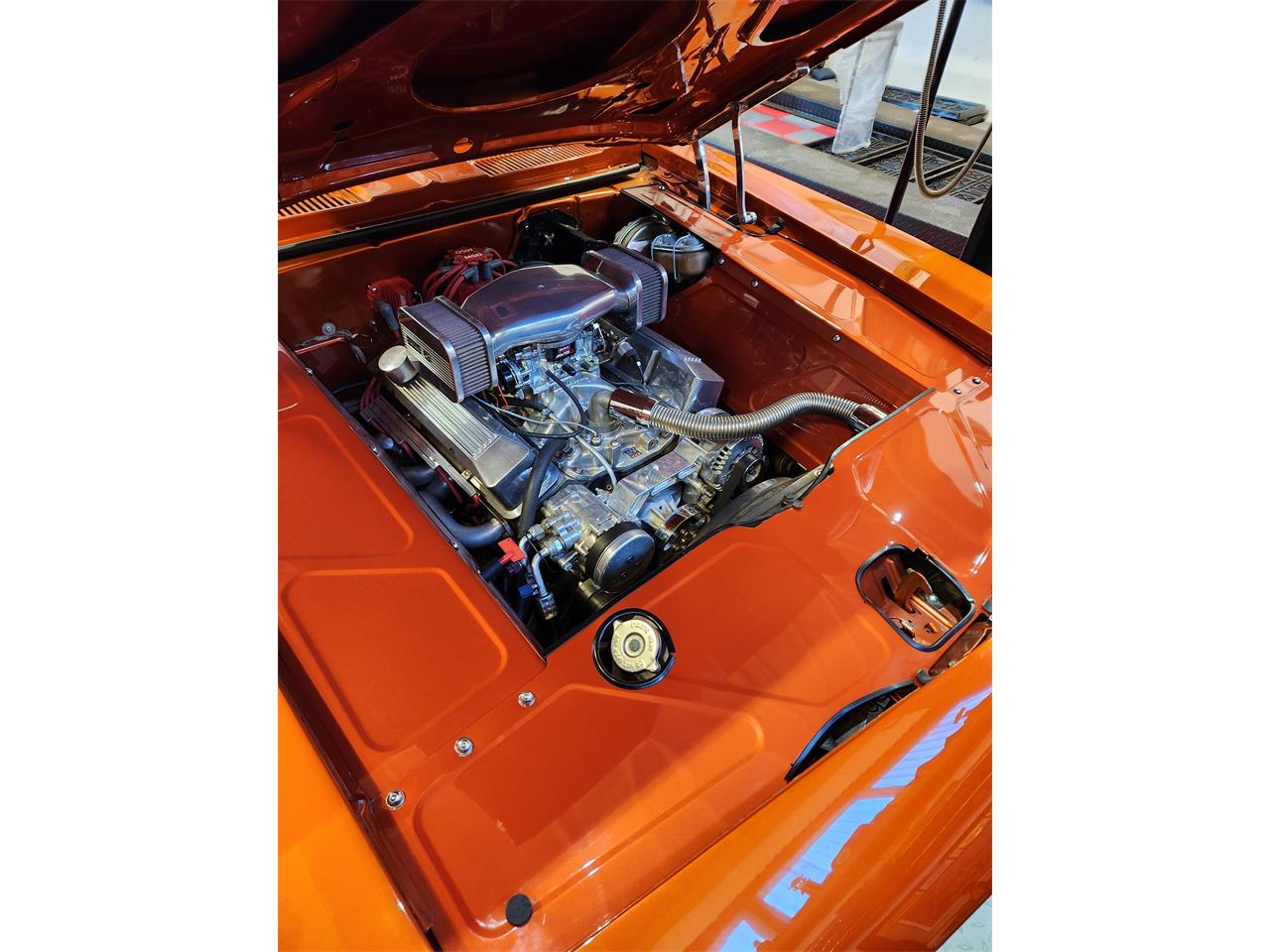 Chevrolet-Camaro-1969-White-Leather-Custom-Orange-11