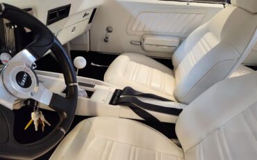 Chevrolet-Camaro-1969-White-Leather-Custom-Orange-14