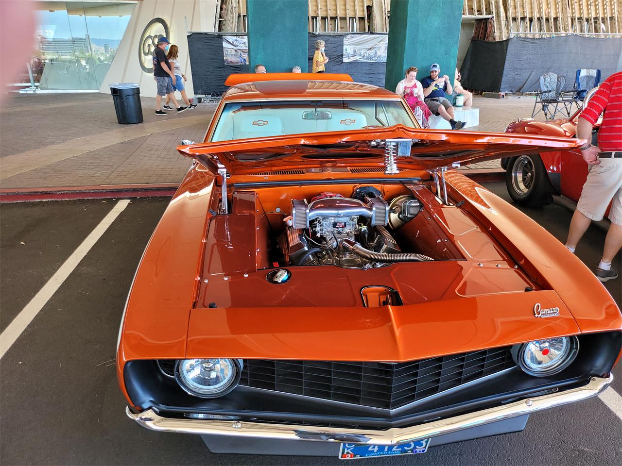 Chevrolet-Camaro-1969-White-Leather-Custom-Orange-15