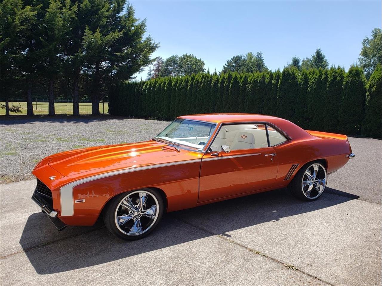 Chevrolet-Camaro-1969-White-Leather-Custom-Orange-18