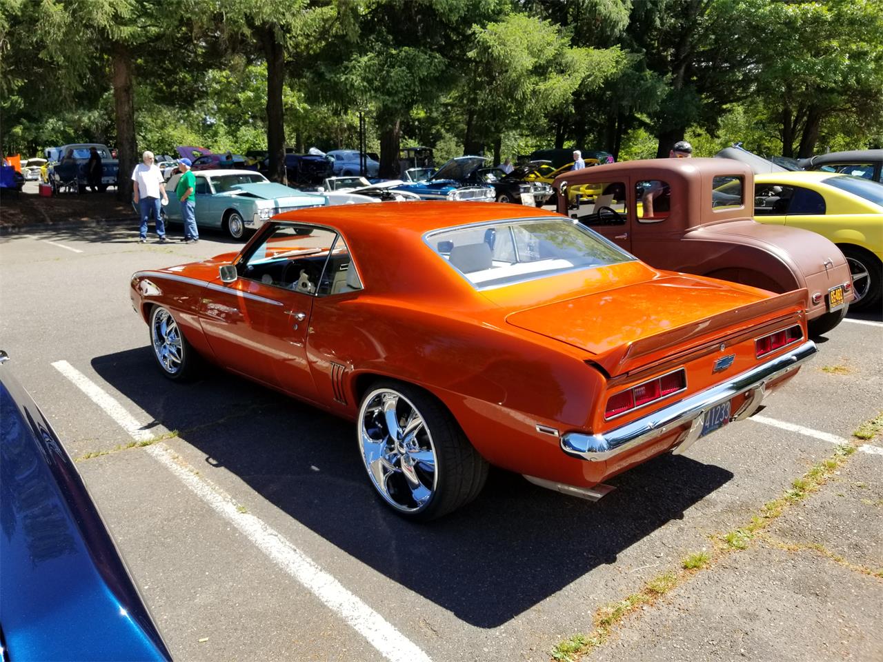 Chevrolet-Camaro-1969-White-Leather-Custom-Orange-5