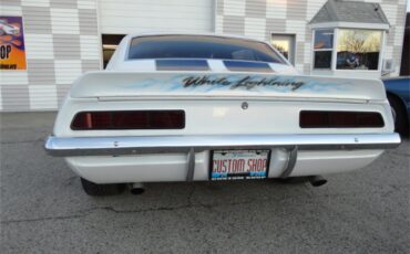 Chevrolet-Camaro-1969-White-Pearl-Black-28