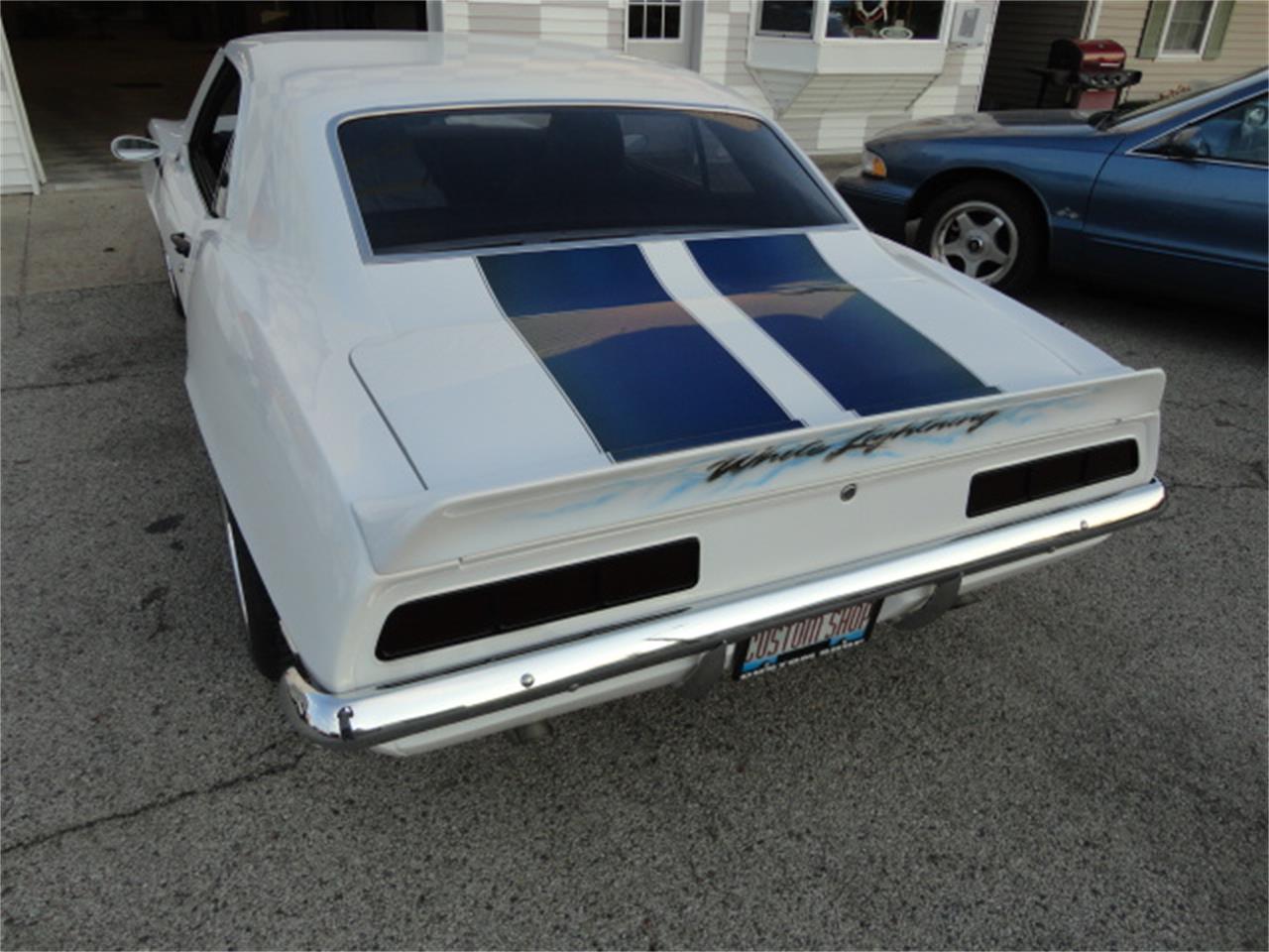 Chevrolet-Camaro-1969-White-Pearl-Black-46