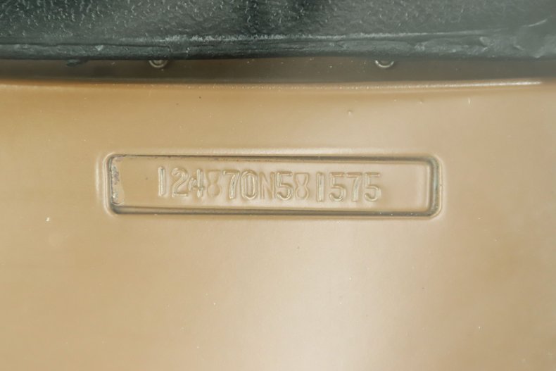 Chevrolet-Camaro-1970-Autumn-Gold-Saddle-12
