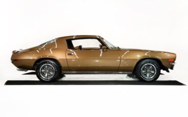Chevrolet-Camaro-1970-Autumn-Gold-Saddle-13