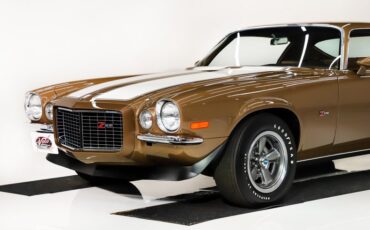Chevrolet-Camaro-1970-Autumn-Gold-Saddle-18