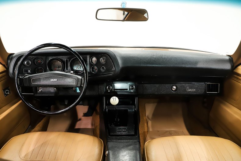 Chevrolet-Camaro-1970-Autumn-Gold-Saddle-22