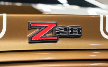 Chevrolet-Camaro-1970-Autumn-Gold-Saddle-25