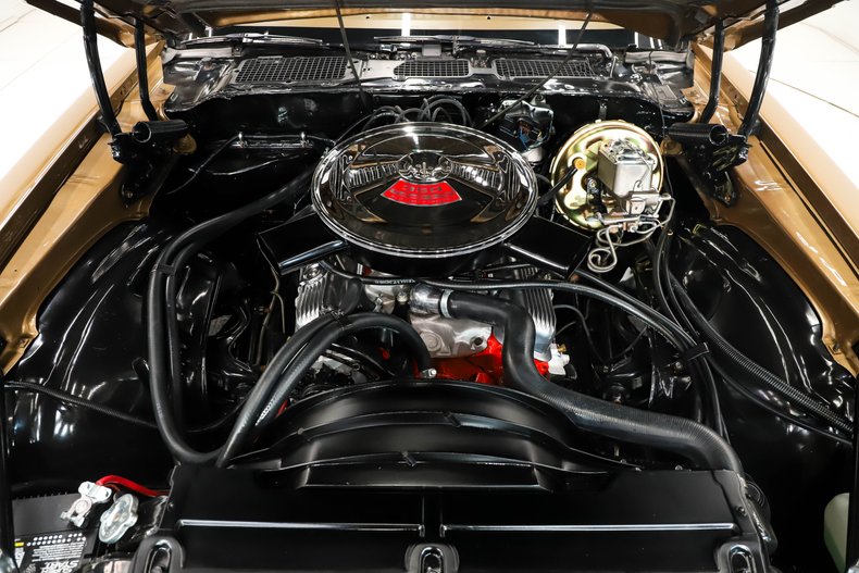 Chevrolet-Camaro-1970-Autumn-Gold-Saddle-4