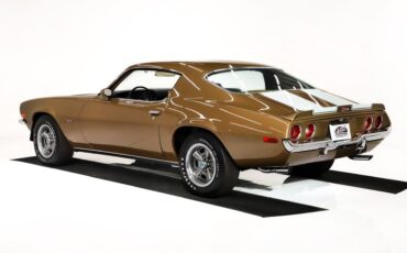Chevrolet-Camaro-1970-Autumn-Gold-Saddle-5