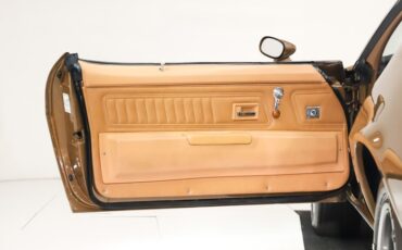 Chevrolet-Camaro-1970-Autumn-Gold-Saddle-6