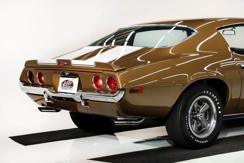 Chevrolet-Camaro-1970-Autumn-Gold-Saddle-9