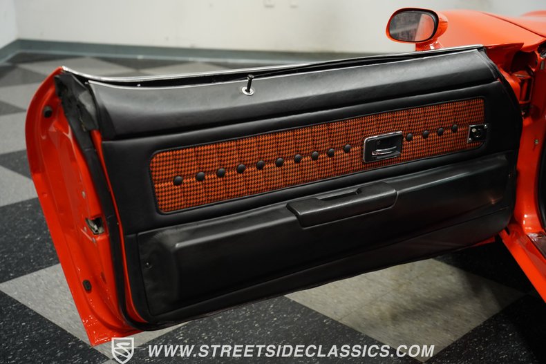 Chevrolet-Camaro-1971-Hugger-Orange-Orange-Houndstooth-35