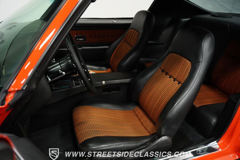 Chevrolet-Camaro-1971-Hugger-Orange-Orange-Houndstooth-42
