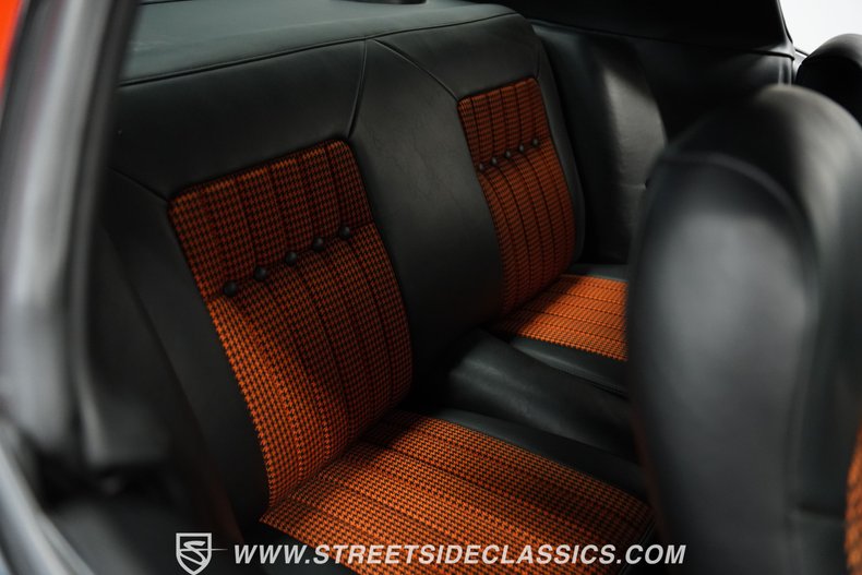 Chevrolet-Camaro-1971-Hugger-Orange-Orange-Houndstooth-43