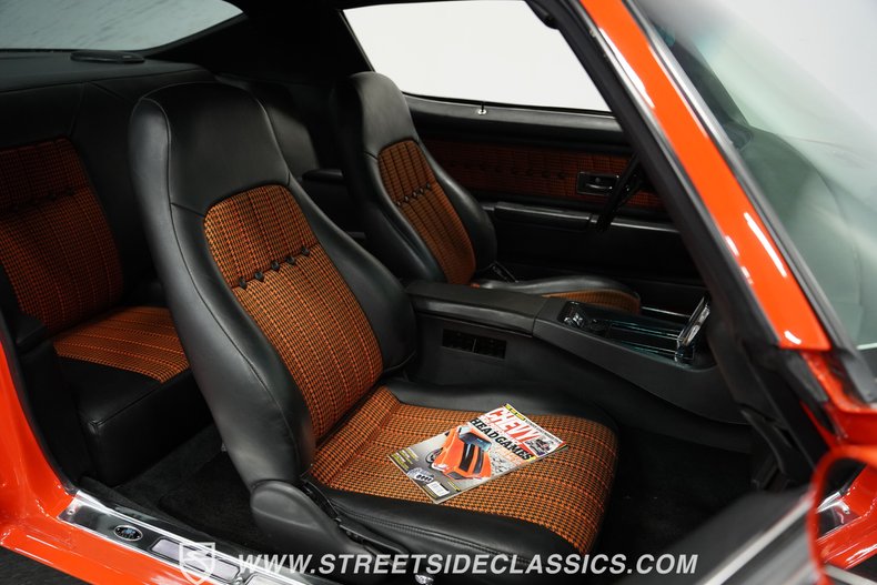 Chevrolet-Camaro-1971-Hugger-Orange-Orange-Houndstooth-44