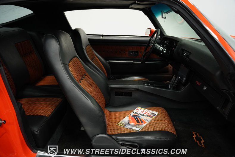 Chevrolet-Camaro-1971-Hugger-Orange-Orange-Houndstooth-45