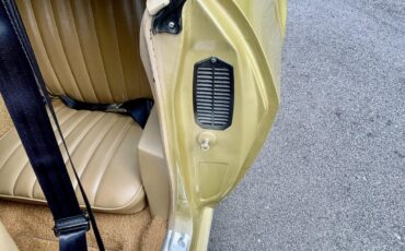 Chevrolet-Camaro-1971-Original-Metal-MUST-SEE-37