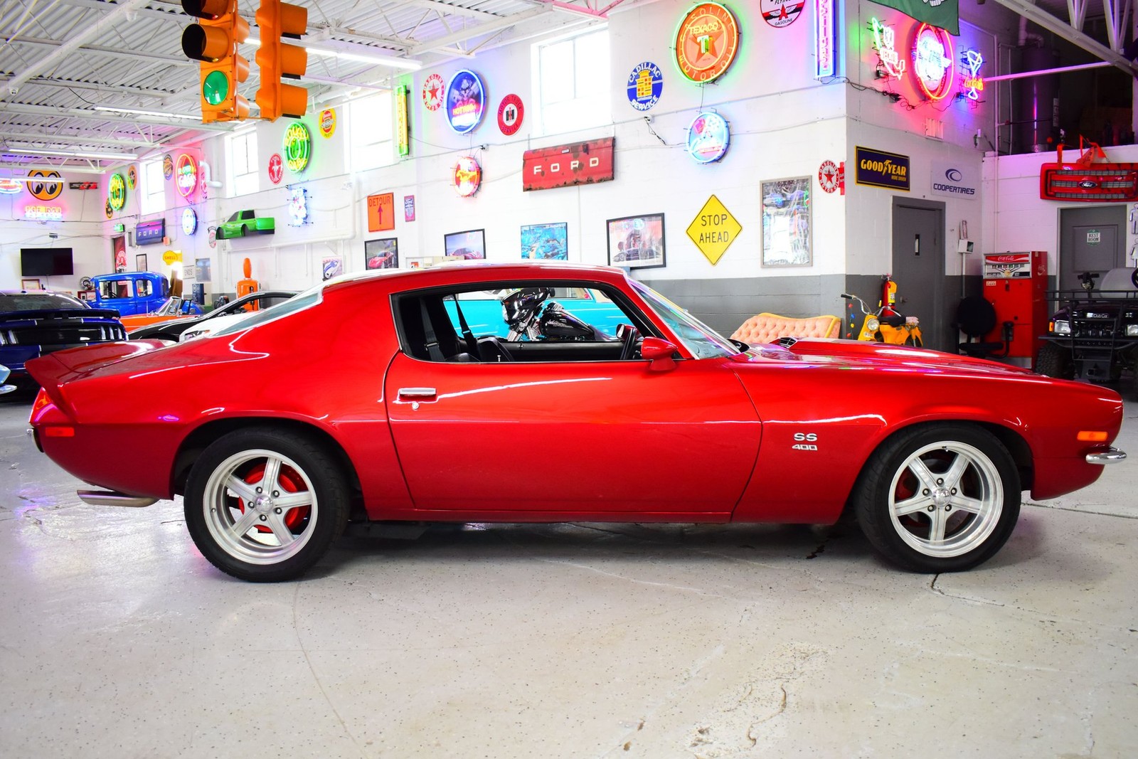 Chevrolet-Camaro-1972-3