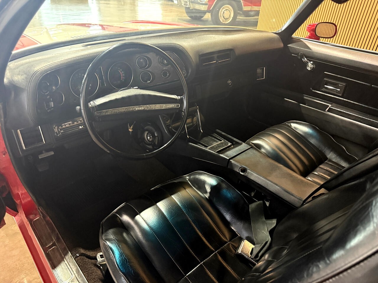 Chevrolet-Camaro-1972-American-Muscle-Car-19