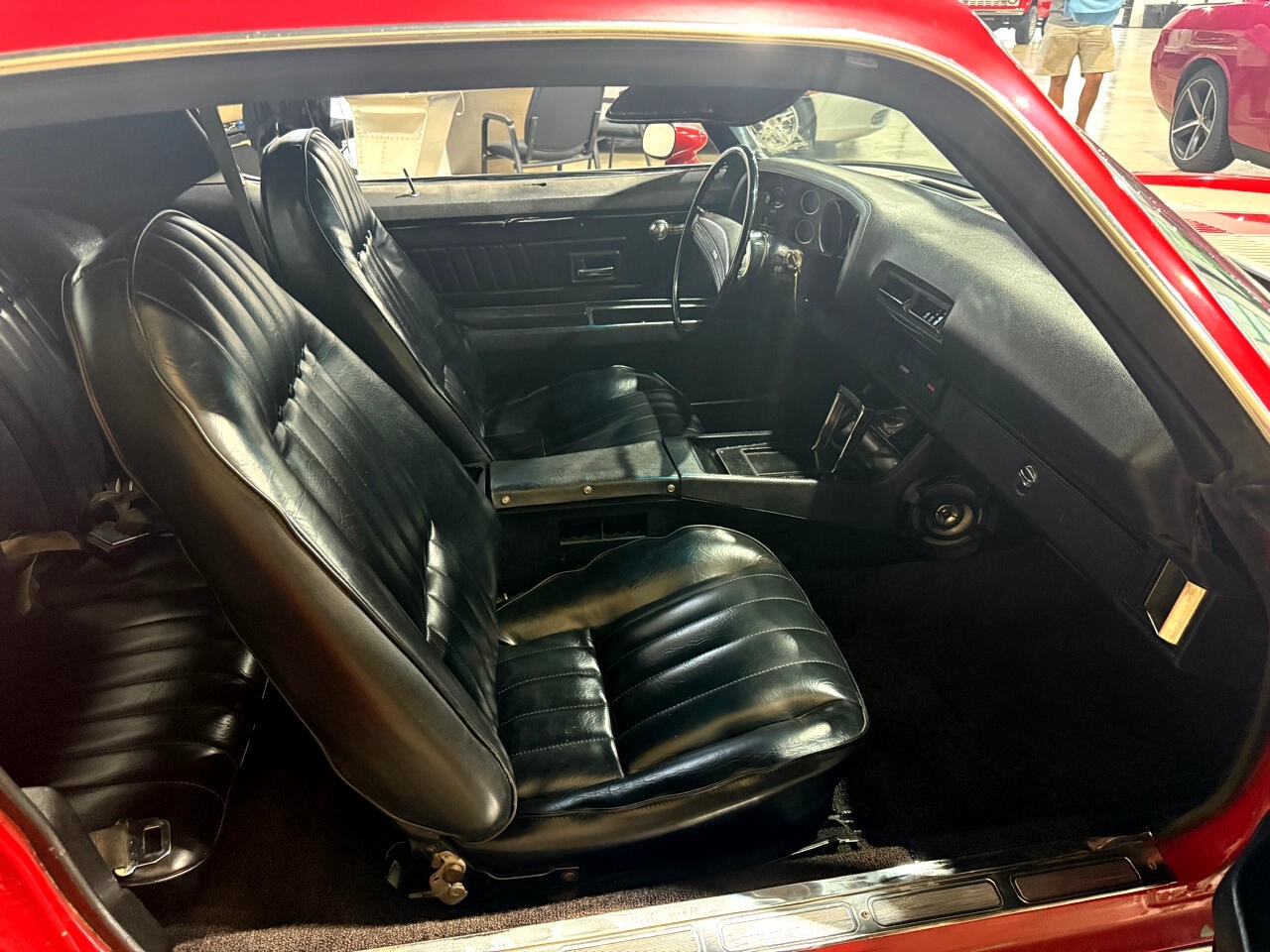 Chevrolet-Camaro-1972-American-Muscle-Car-33