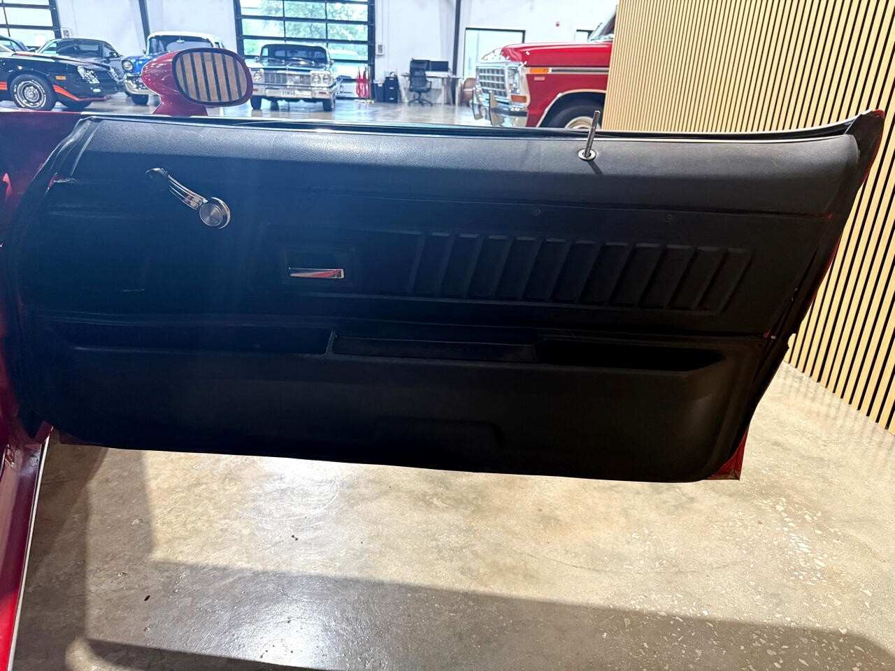 Chevrolet-Camaro-1972-American-Muscle-Car-37