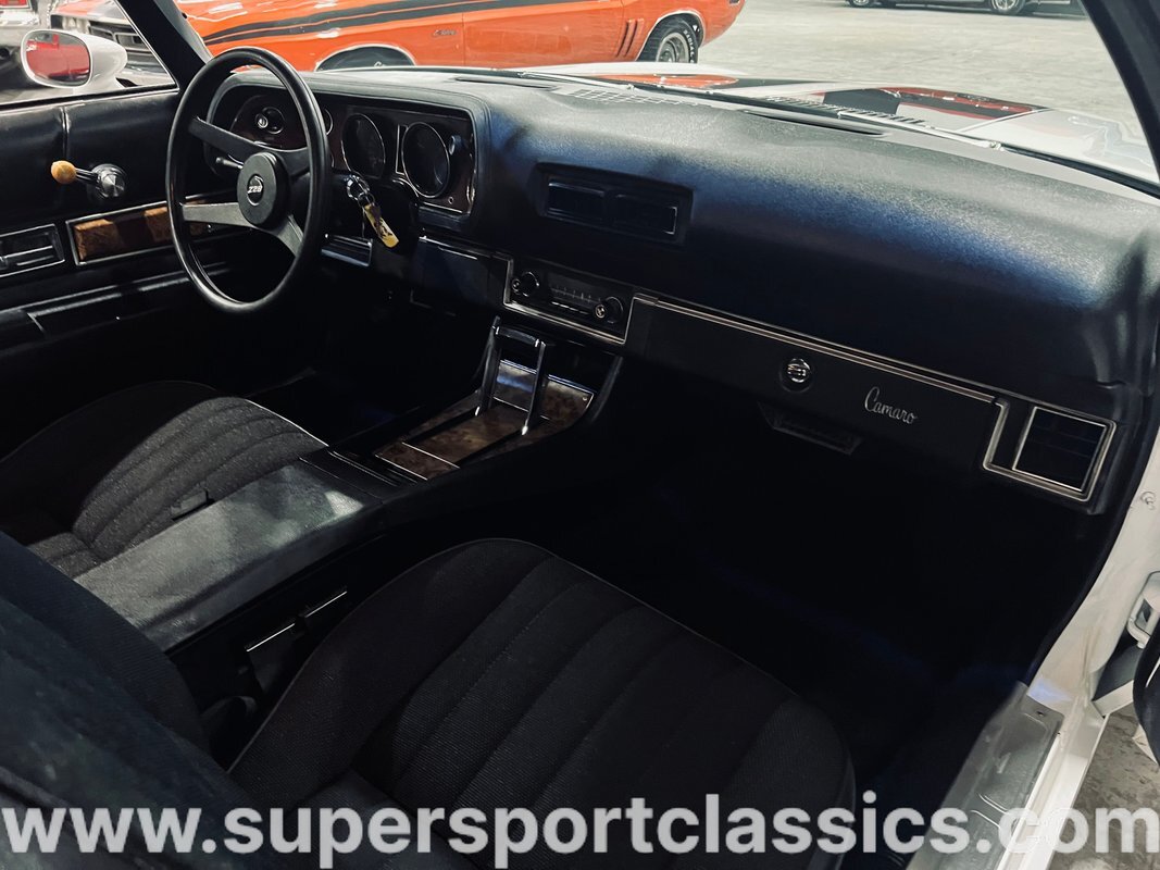 Chevrolet-Camaro-1972-Coupe-19