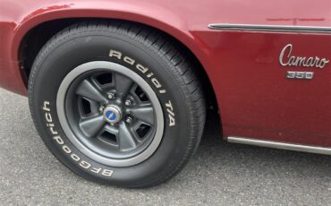Chevrolet-Camaro-1973-Dark-ared-Black-25