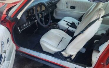 Chevrolet-Camaro-1977-Red-White-17