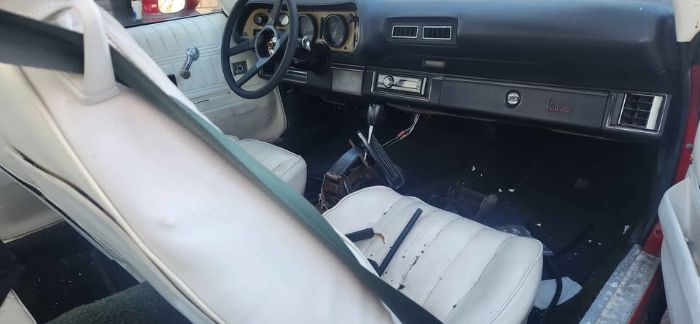 Chevrolet-Camaro-1977-Red-White-19