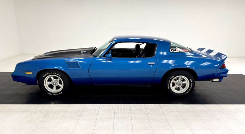 Chevrolet-Camaro-1978-Bright-Blue-Black-29