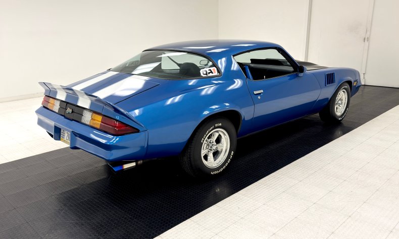 Chevrolet-Camaro-1978-Bright-Blue-Black-32