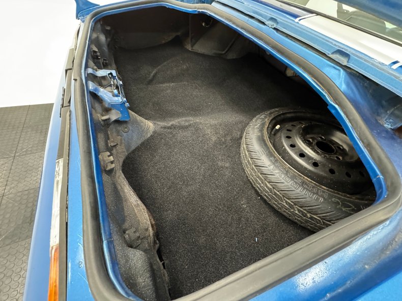 Chevrolet-Camaro-1978-Bright-Blue-Black-39