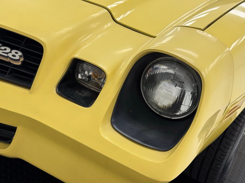 Chevrolet-Camaro-1978-Bright-Yellow-Black-ampamp-White-Ho-10
