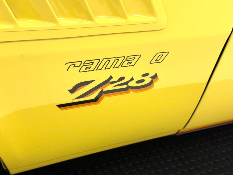 Chevrolet-Camaro-1978-Bright-Yellow-Black-ampamp-White-Ho-14