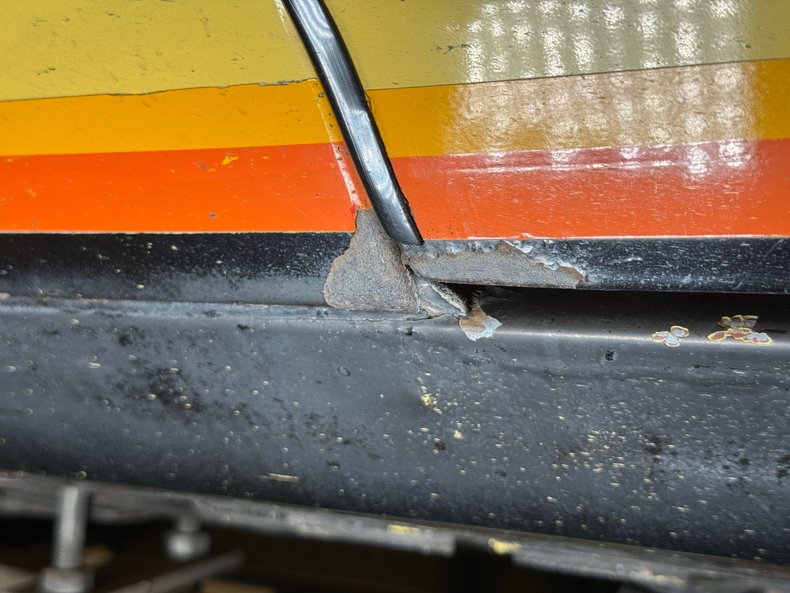 Chevrolet-Camaro-1978-Bright-Yellow-Black-ampamp-White-Ho-24