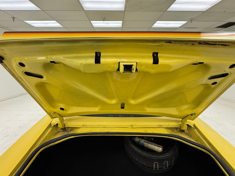 Chevrolet-Camaro-1978-Bright-Yellow-Black-ampamp-White-Ho-27