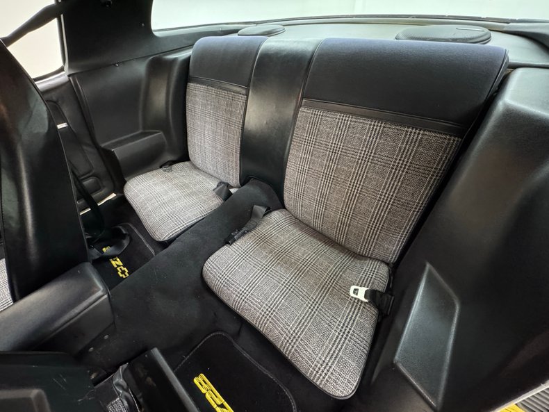 Chevrolet-Camaro-1978-Bright-Yellow-Black-ampamp-White-Ho-33