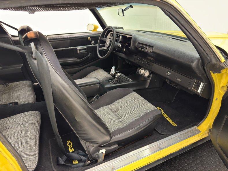 Chevrolet-Camaro-1978-Bright-Yellow-Black-ampamp-White-Ho-35
