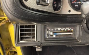 Chevrolet-Camaro-1978-Bright-Yellow-Black-ampamp-White-Ho-39