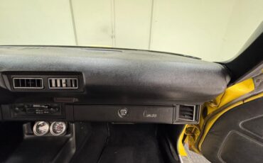 Chevrolet-Camaro-1978-Bright-Yellow-Black-ampamp-White-Ho-42
