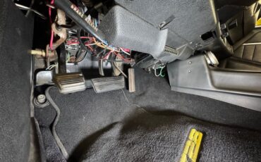 Chevrolet-Camaro-1978-Bright-Yellow-Black-ampamp-White-Ho-44