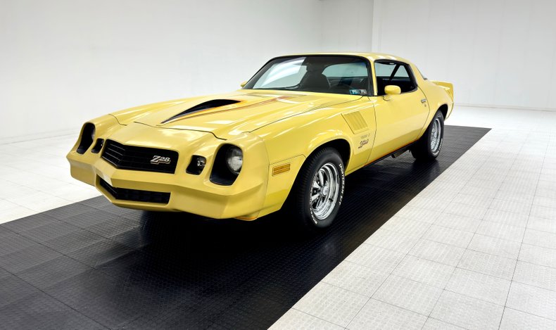 Chevrolet-Camaro-1978-Bright-Yellow-Black-ampamp-White-Ho-47