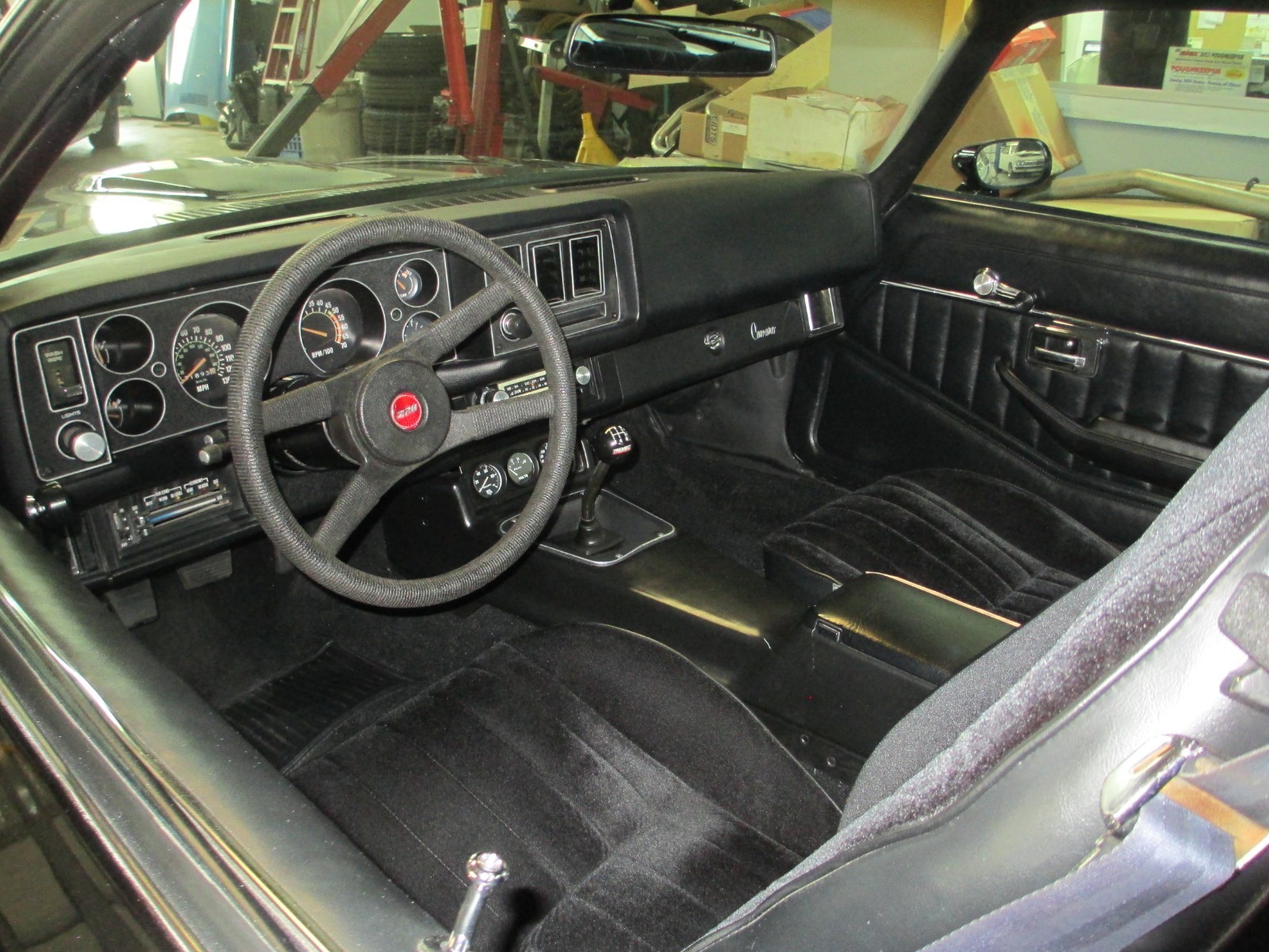 Chevrolet-Camaro-1979-Coupe-11